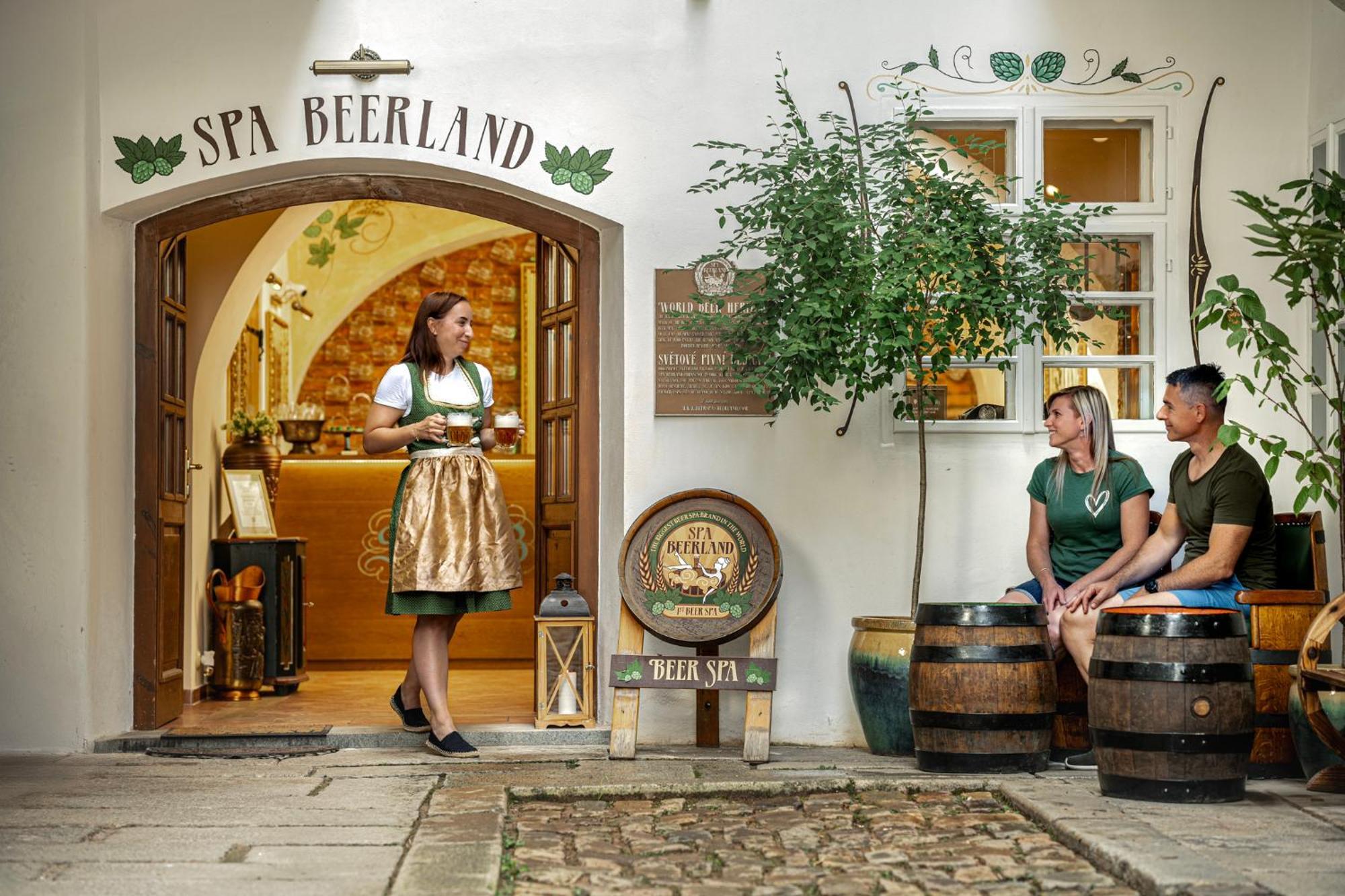 Spa Beerland - At The Golden Lamb Plzeň Exteriér fotografie